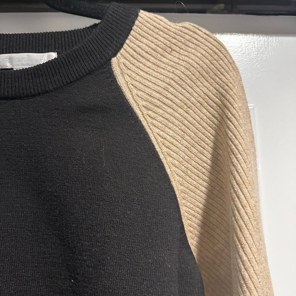 Color block sweater - Picture 2 of 3
